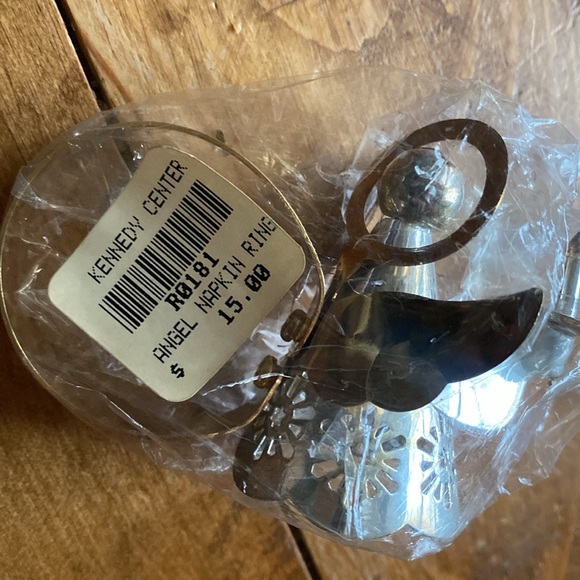 KENNEDY CENTER 4 X ANGEL NAPKIN RINGS HOLIDAYS NEW - Picture 4 of 7